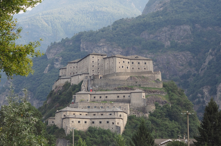 Val d'Aosta tra borghi, castelli, natura e sapori