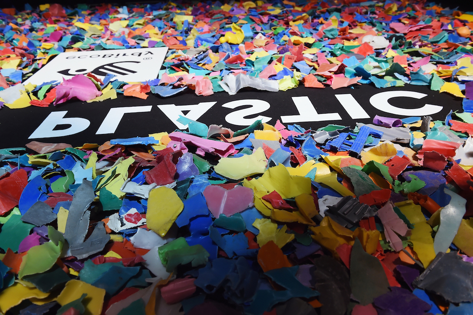 Recycled plastic objects by ecoBirdy