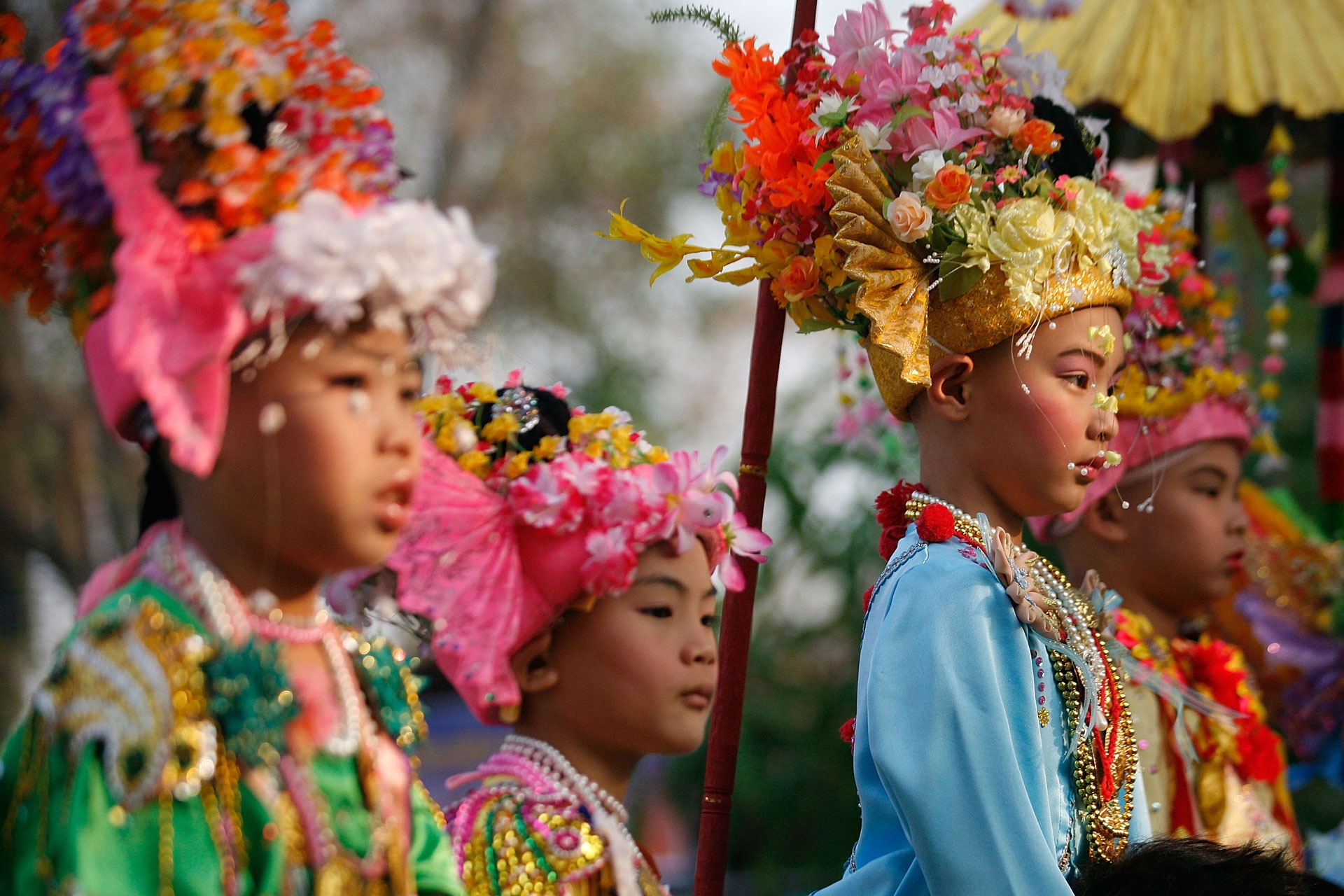 Le immagini del festival buddista Poi sang long in Thailandia