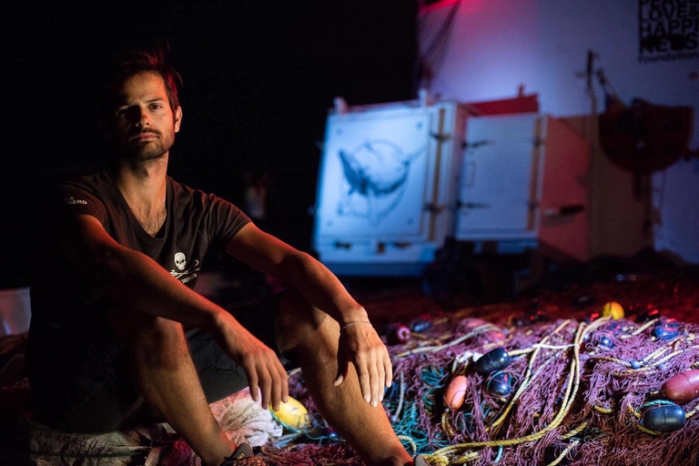 Uno dei due volontari italiani di Sea Shepherd impegnato in Messico