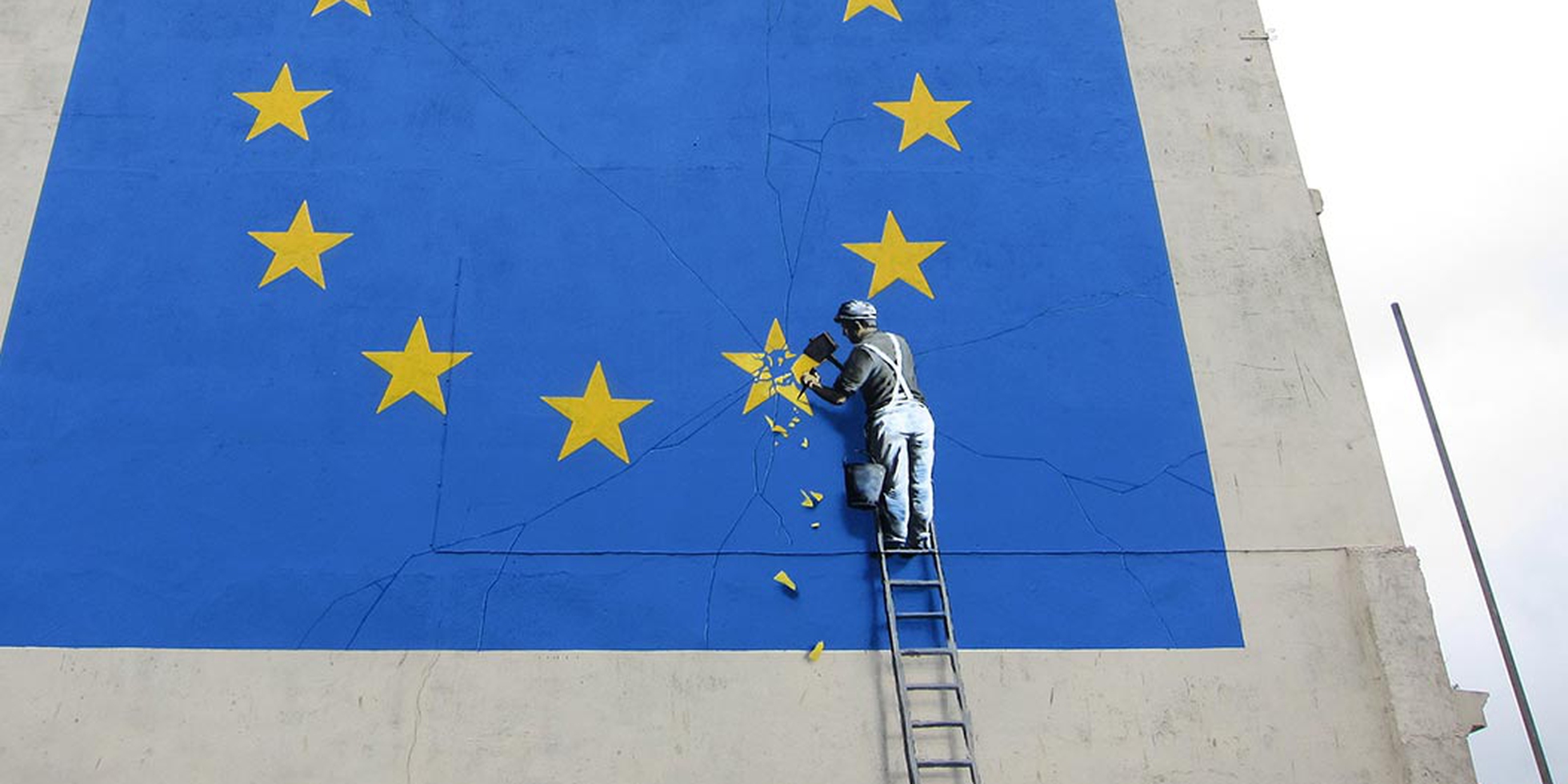 Banksy New Anti Brexit Mural Appears In The City Of Dover LifeGate banksy-new-anti-brexit-mural-appears-in-the-city-of-dover-lifegate