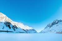 Sciare all’alba sulle piste del Trentino
