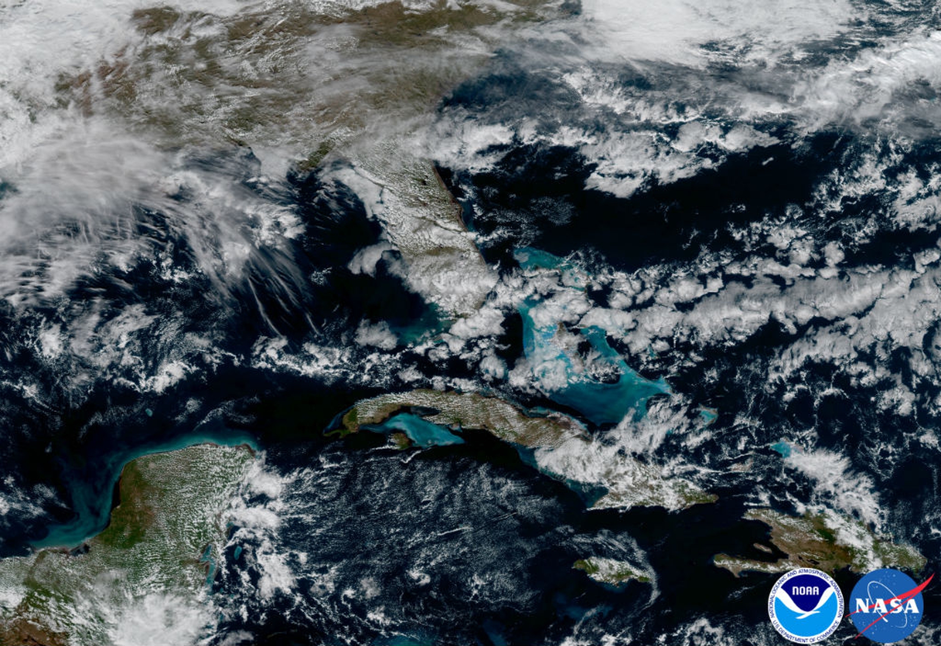 Il satellite Goes-16 e le straordinarie immagini della Terra