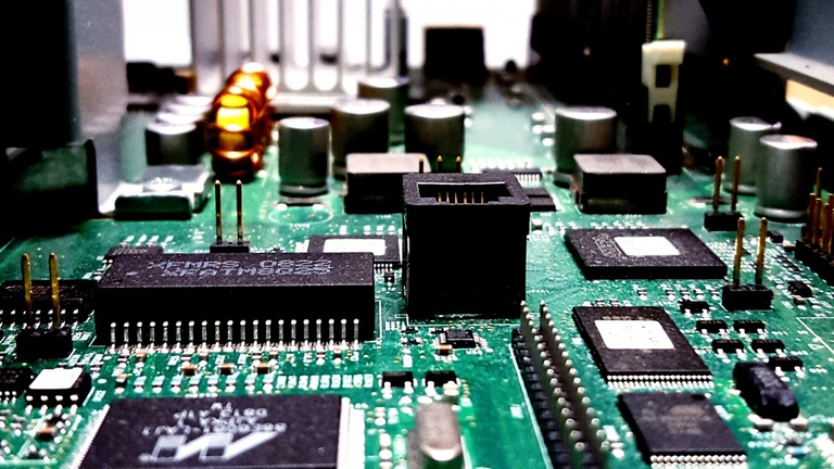 circuiti elettronici usati da circuit breaker labs