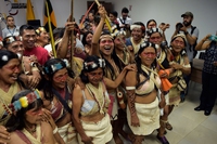 Ecuador, vittoria storica degli indigeni Waorani contro il petrolio. Le loro terre sono salve