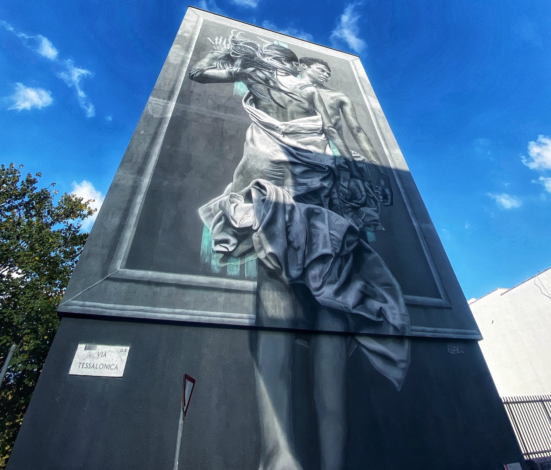 Murales green Roma_Outside IN_verticale web_ph Maura Crudeli