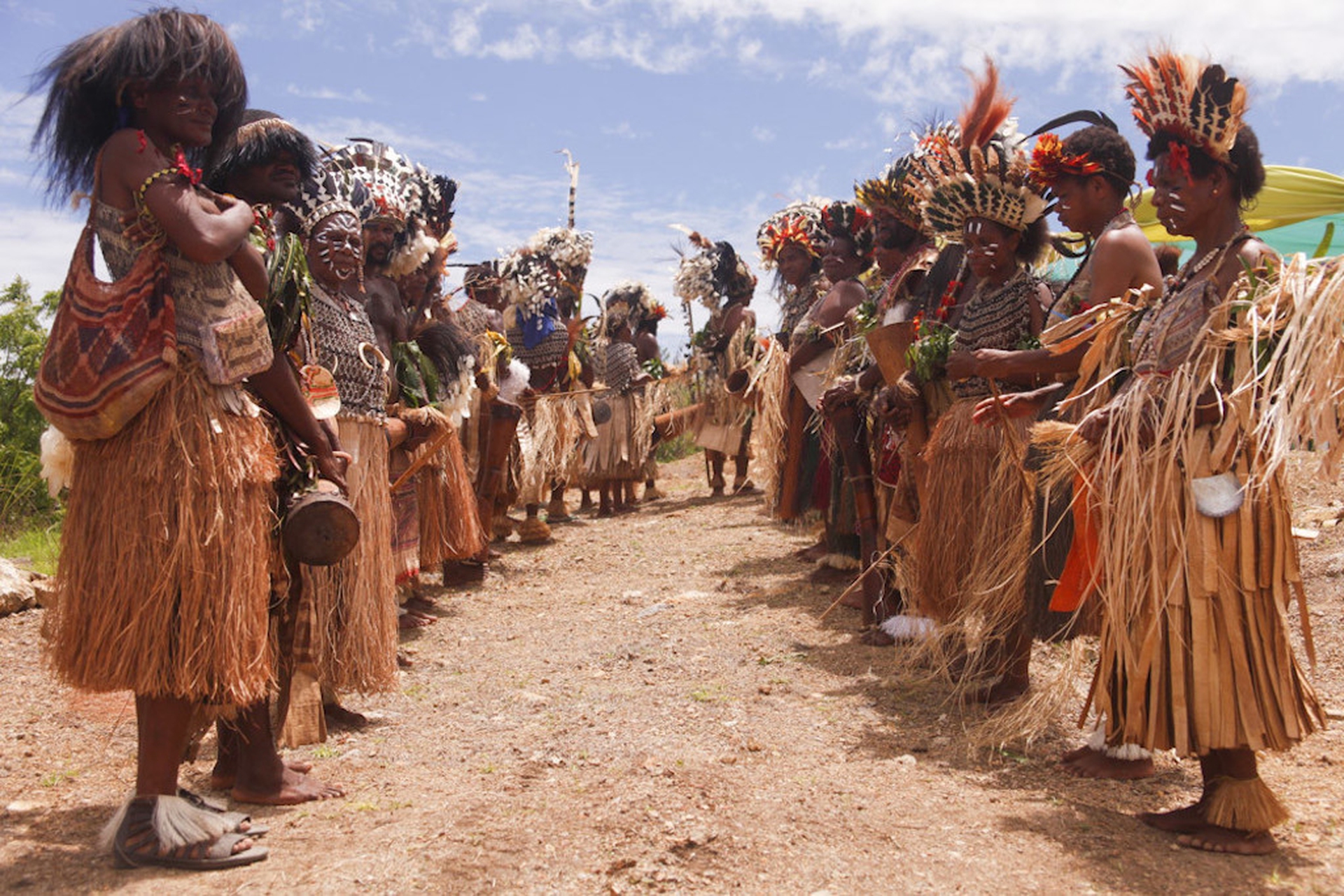 Communities in Port Moresby, Papua New Guinea gather at the site where the first national Bahá’í House of Worship is to be constructed
