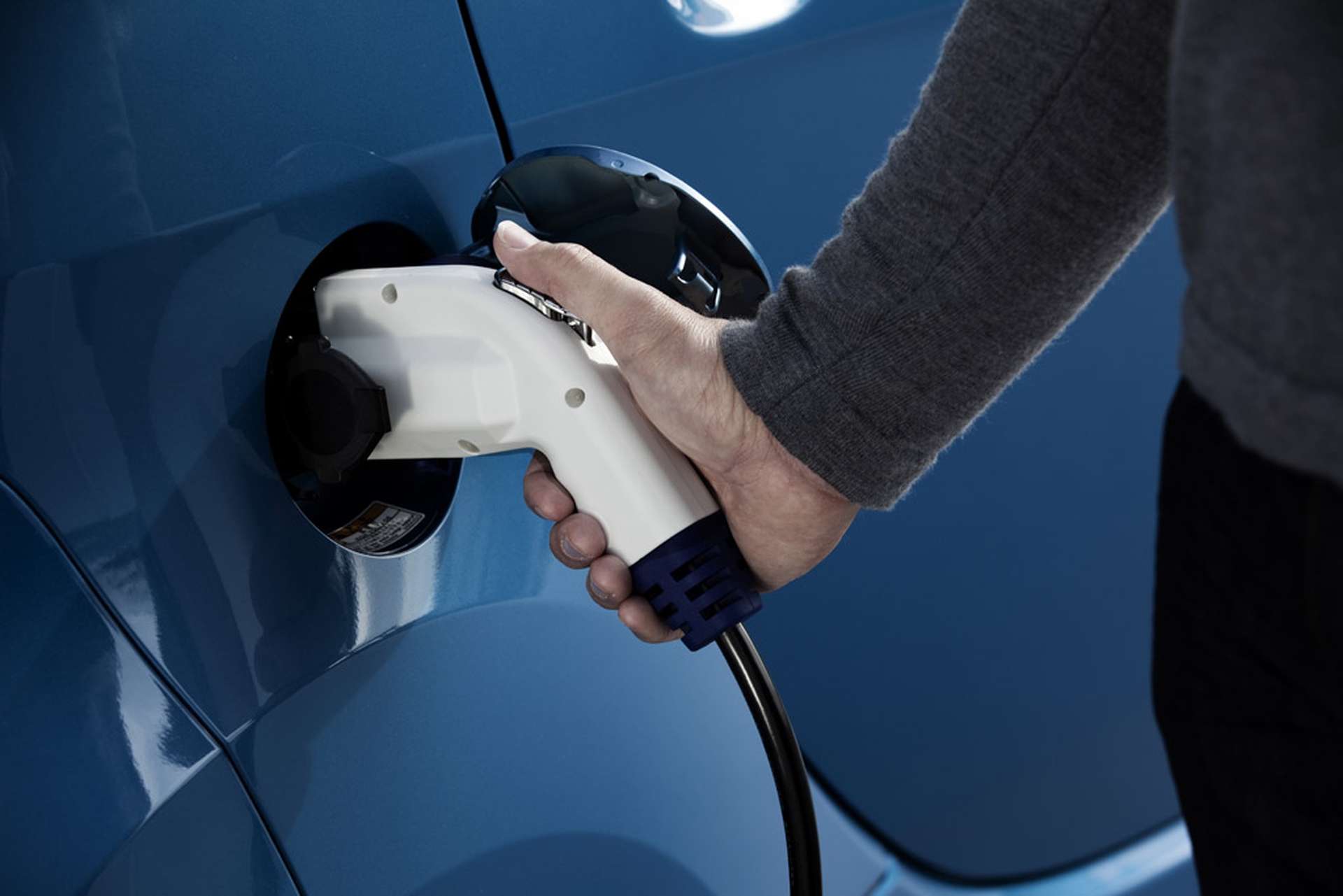 Peugeot iOn, l'auto ecologica