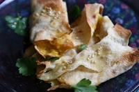 La ricetta degli involtini di carasau con hummus alla zucca