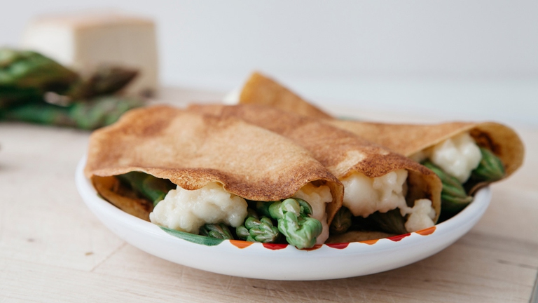 crepes asparagi taleggio ricetta