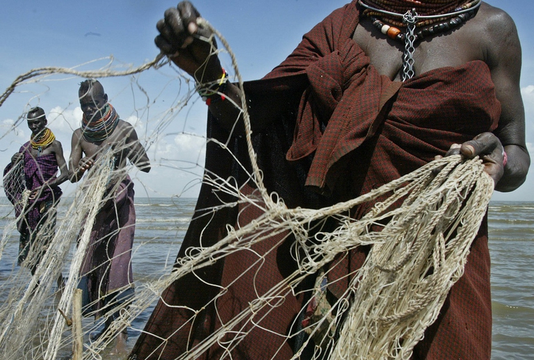 Pesca nel lago Turkana