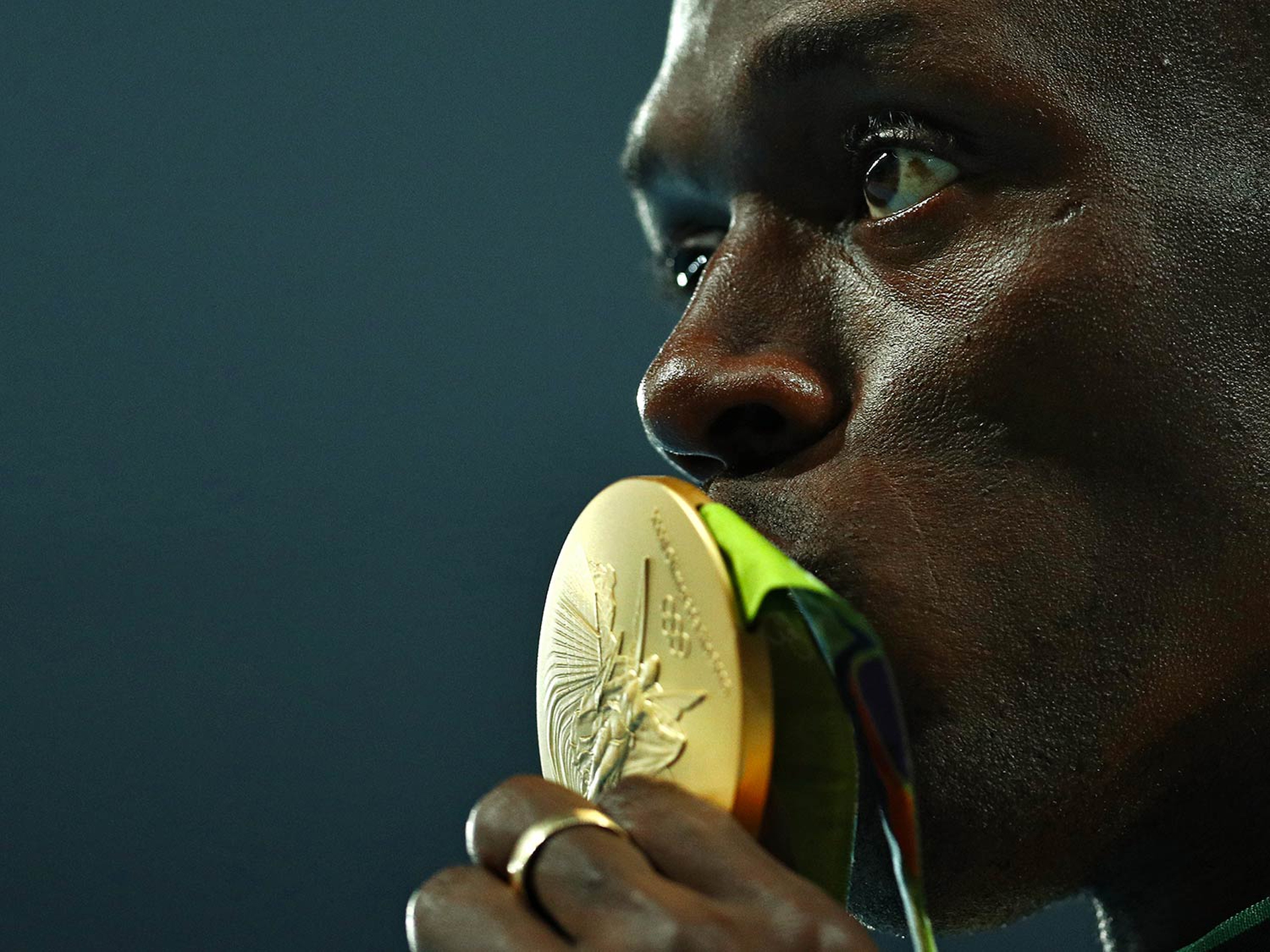 BOLT-589987802_master