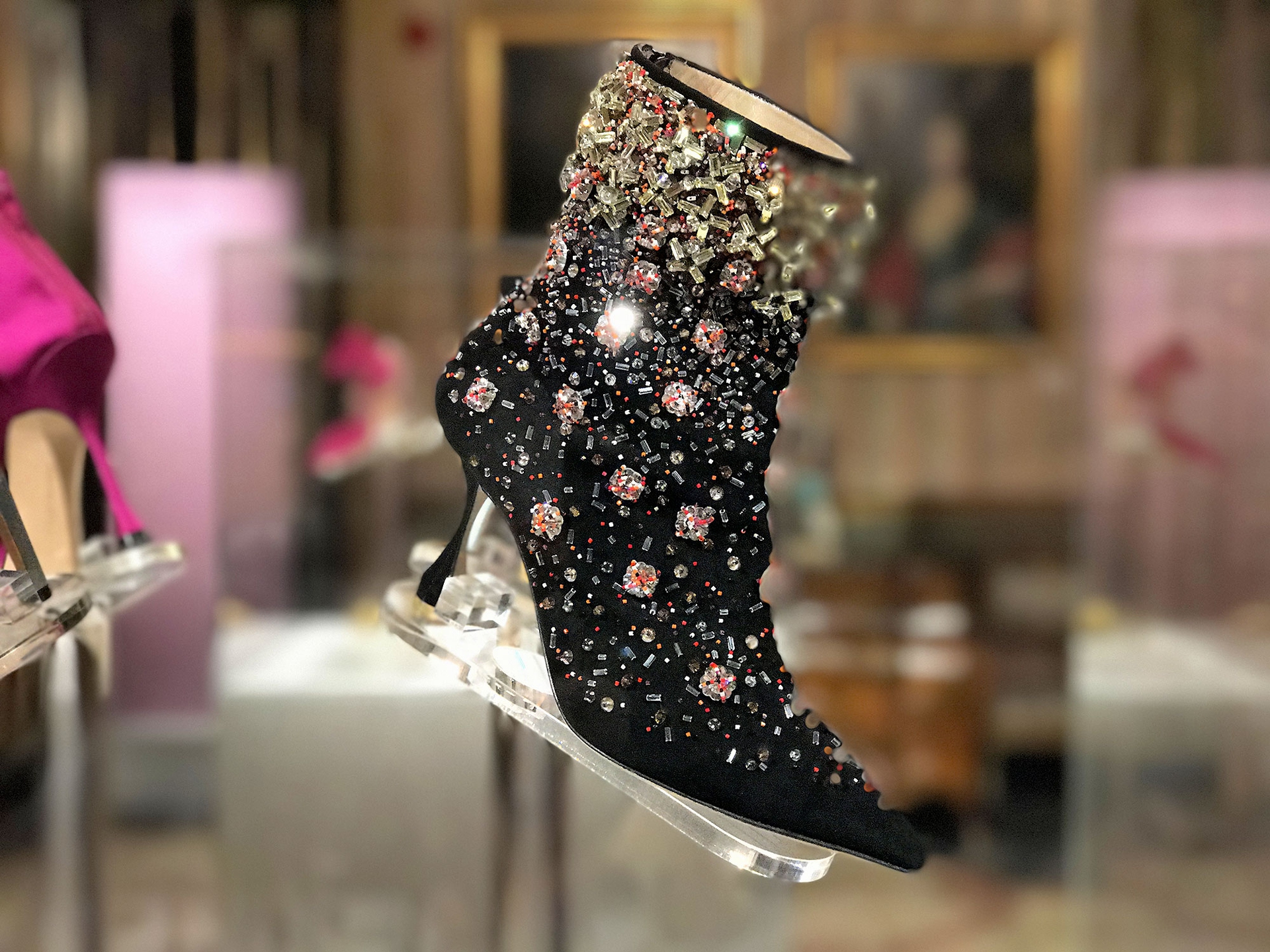 manolo-blahnik-26-stivaletto-brillanti