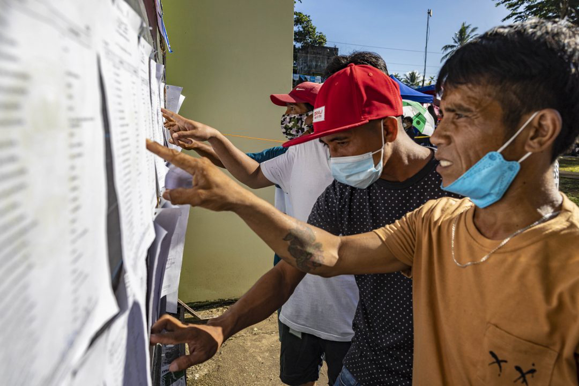 Leni Robredo Votes In Philippines Elections