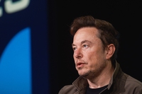 Che cosa ci fa Elon Musk a Palazzo Chigi?
