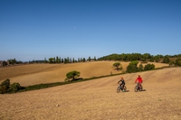 In Toscana in bicicletta per ritrovare il senso di libertà e avventura