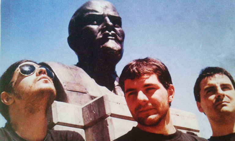 Offlaga Disco Pax in piazza Lenin