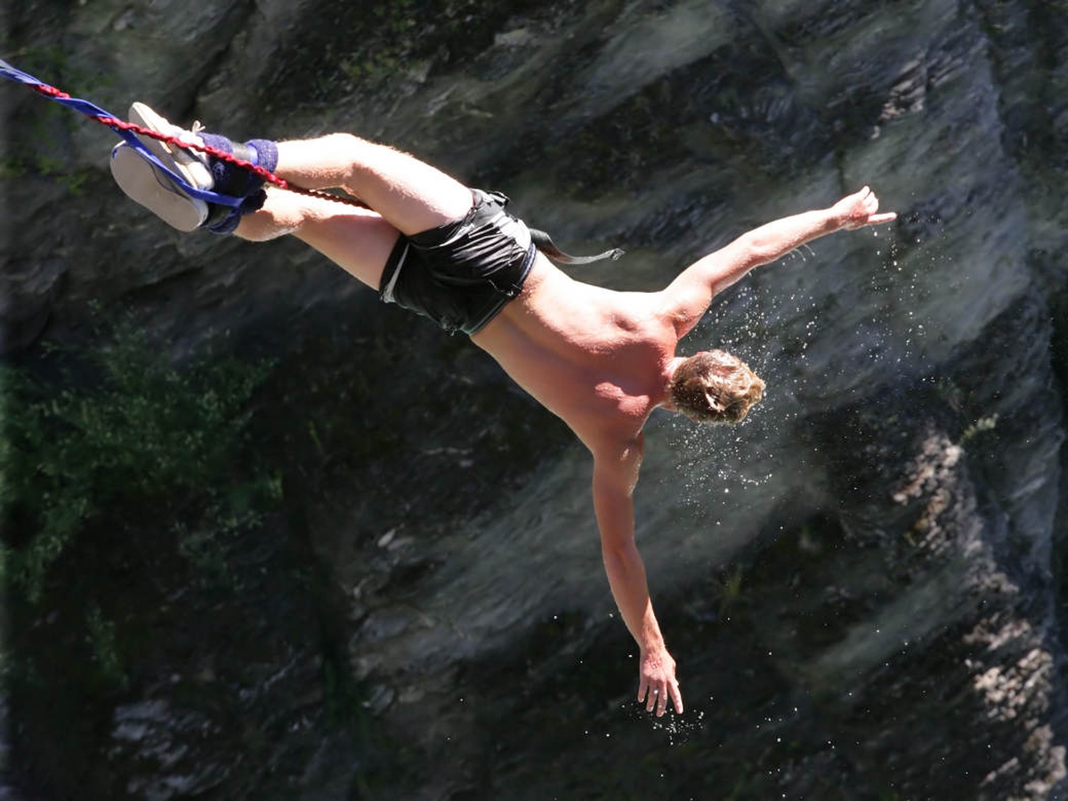 Bungee Jumping 5 Luoghi Dove Farlo In Italia Lifegate