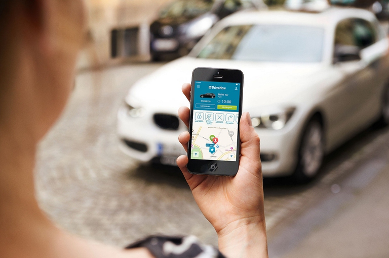 A milano è attivo DriveNow, il car sharing premium con vetture Bmw e Mini, anche elettriche