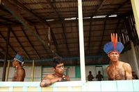 Nei villaggi indigeni dell’Amazzonia peruviana si fa lezione grazie a megafoni installati sugli alberi