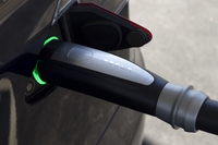 Ricarica flash per le auto elettriche, il futuro è alle porte