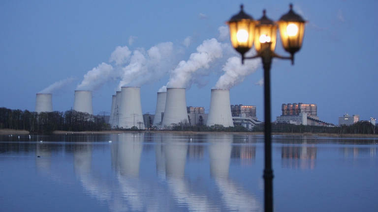 Germania, il colosso Rwe dirà addio al carbone entro il 2030