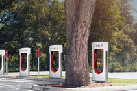 La Tesla Model S ha uno stile nuovo fuori e un’aria perfetta dentro