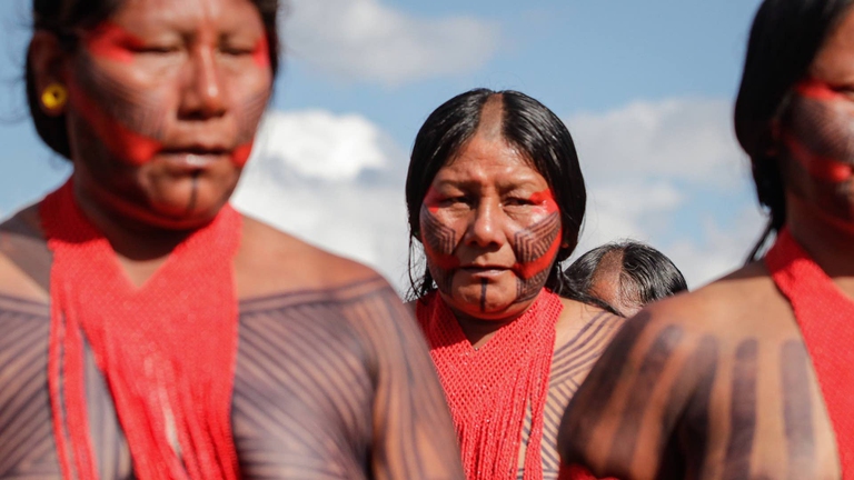 donne-indigeni-brasile