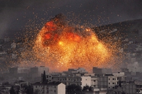 Siria, pioggia di bombe a nord di Aleppo. Donne e bambini tra le vittime
