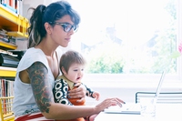 Cambiamo il modo di vedere le donne sul web