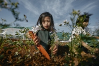 Semi di speranza: a Bergamo la mostra sulla vita in Myanmar in epoca di crisi climatica