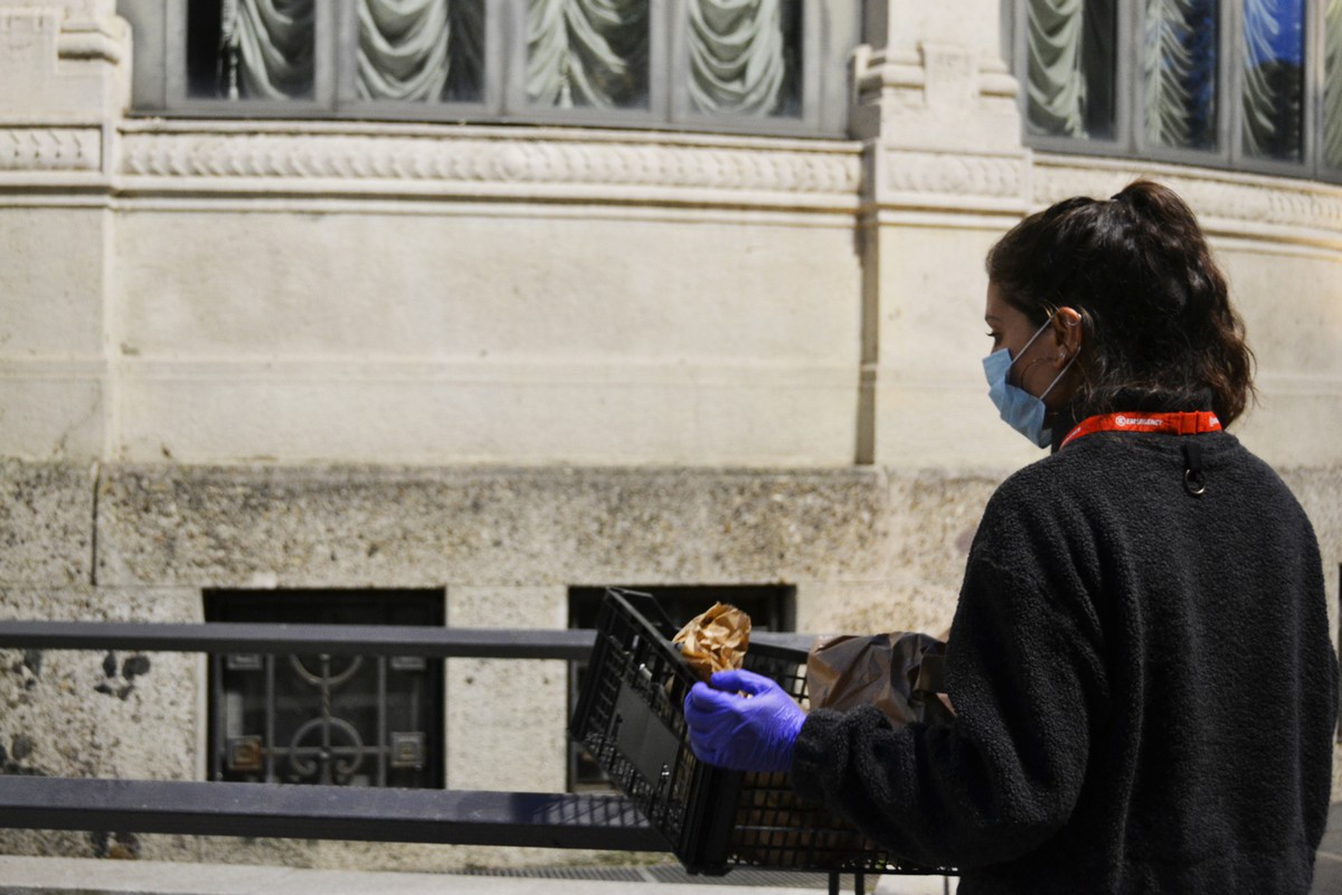 Il lockdown in Italia visto dagli occhi dei senza dimora e di chi li aiuta