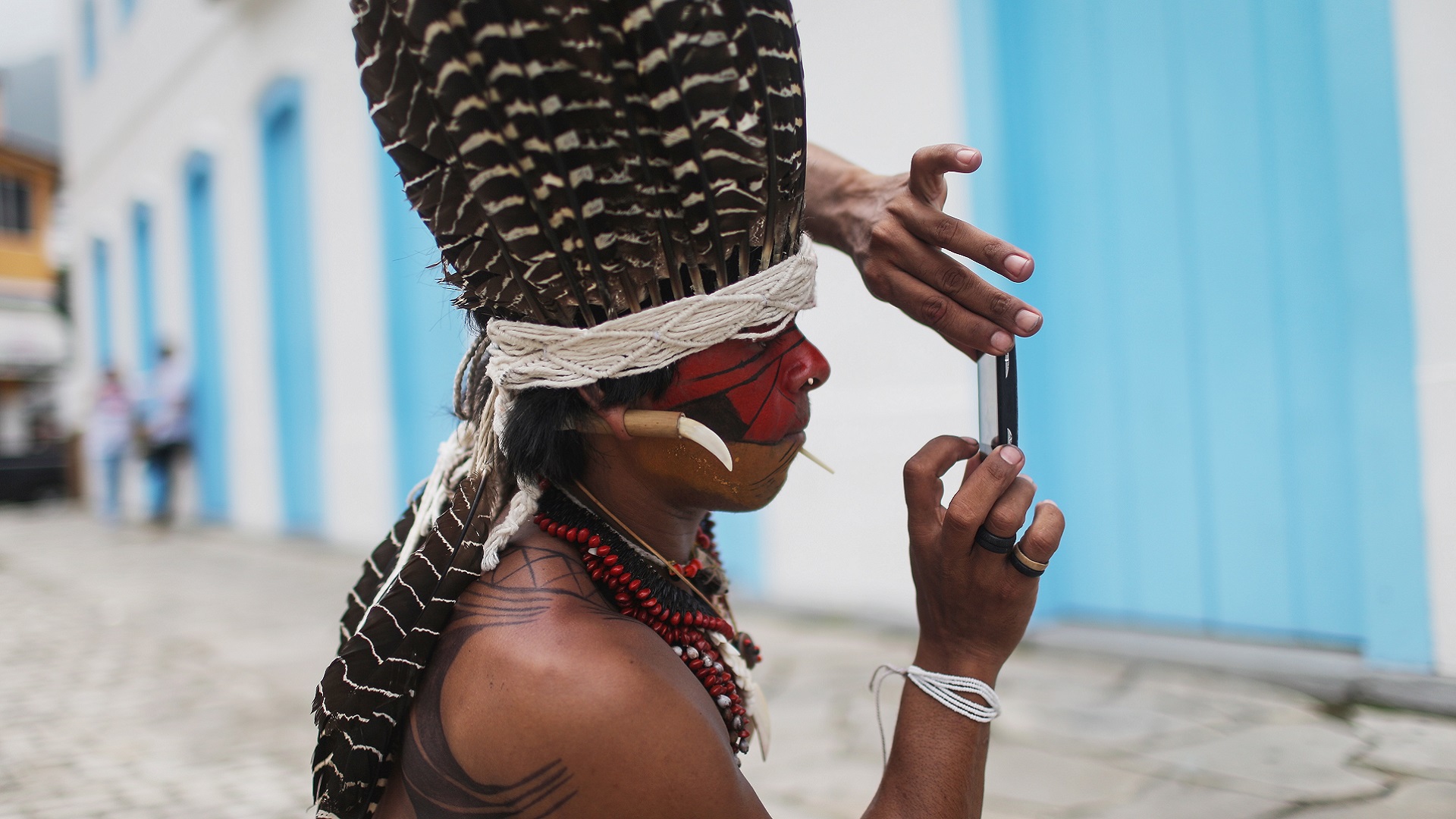 Tribos amazônicas usam redes sociais para defender a floresta