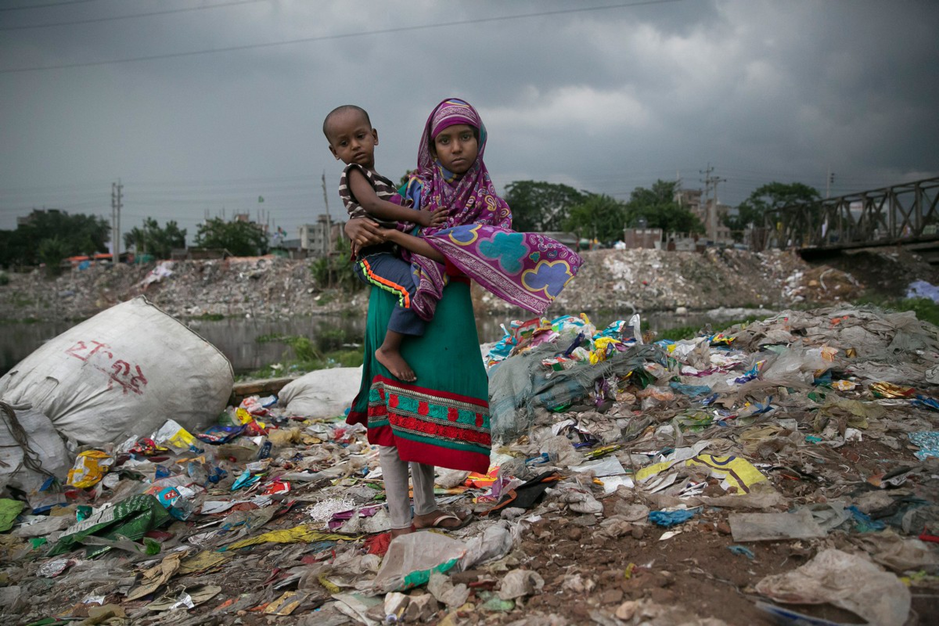 Due fratelli in Bangladesh