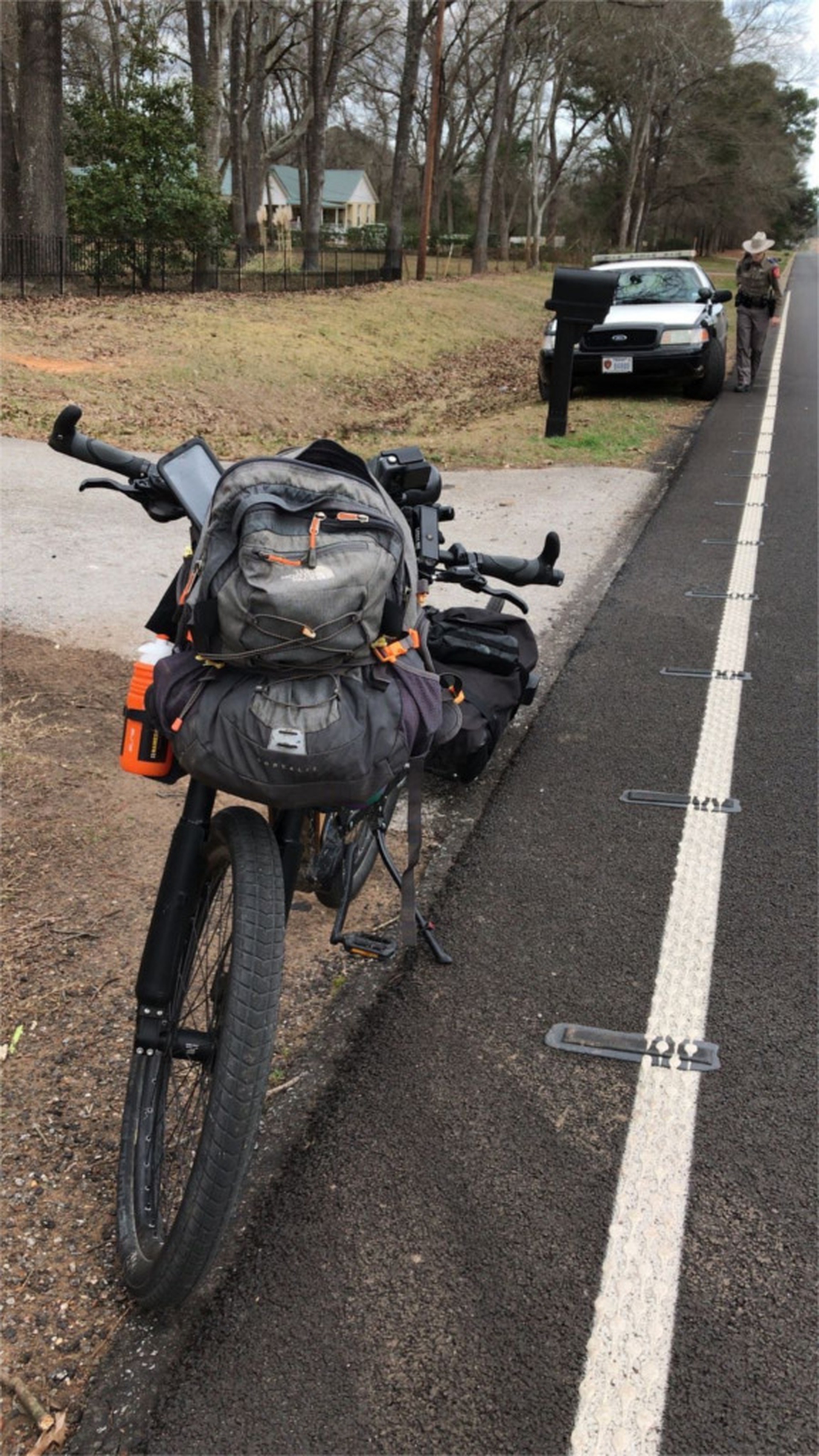 Ermes si ferma: arriva lo sceriffo