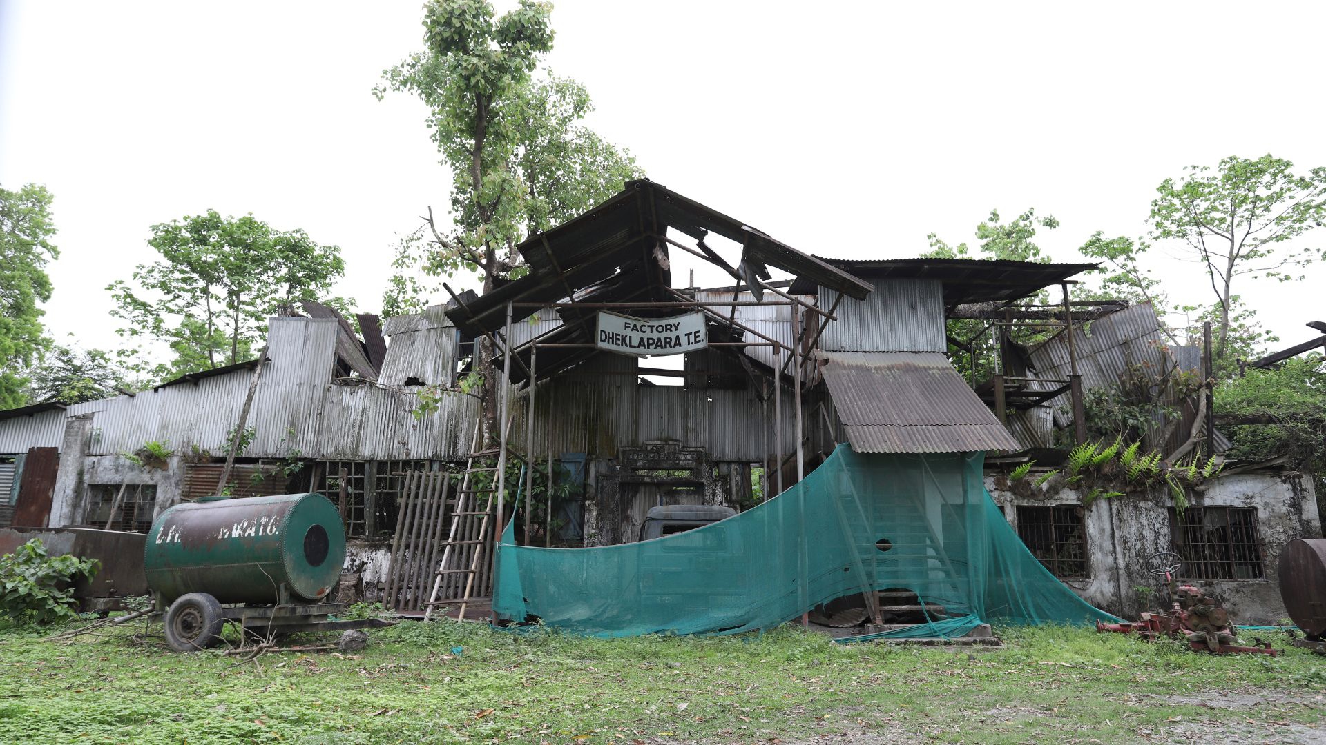 Closed Dheklapara tea estate