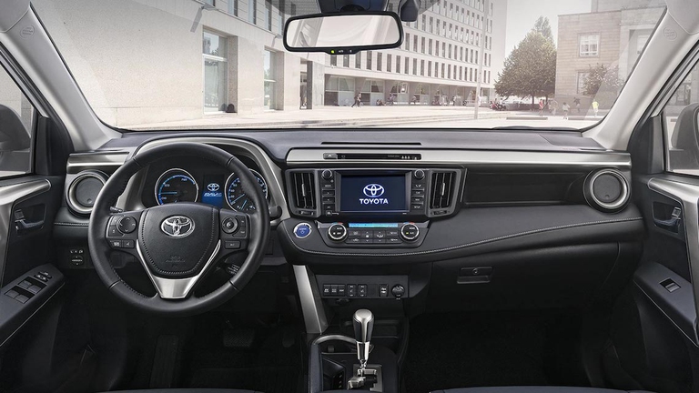 RAV4 Hybrid di Toyota