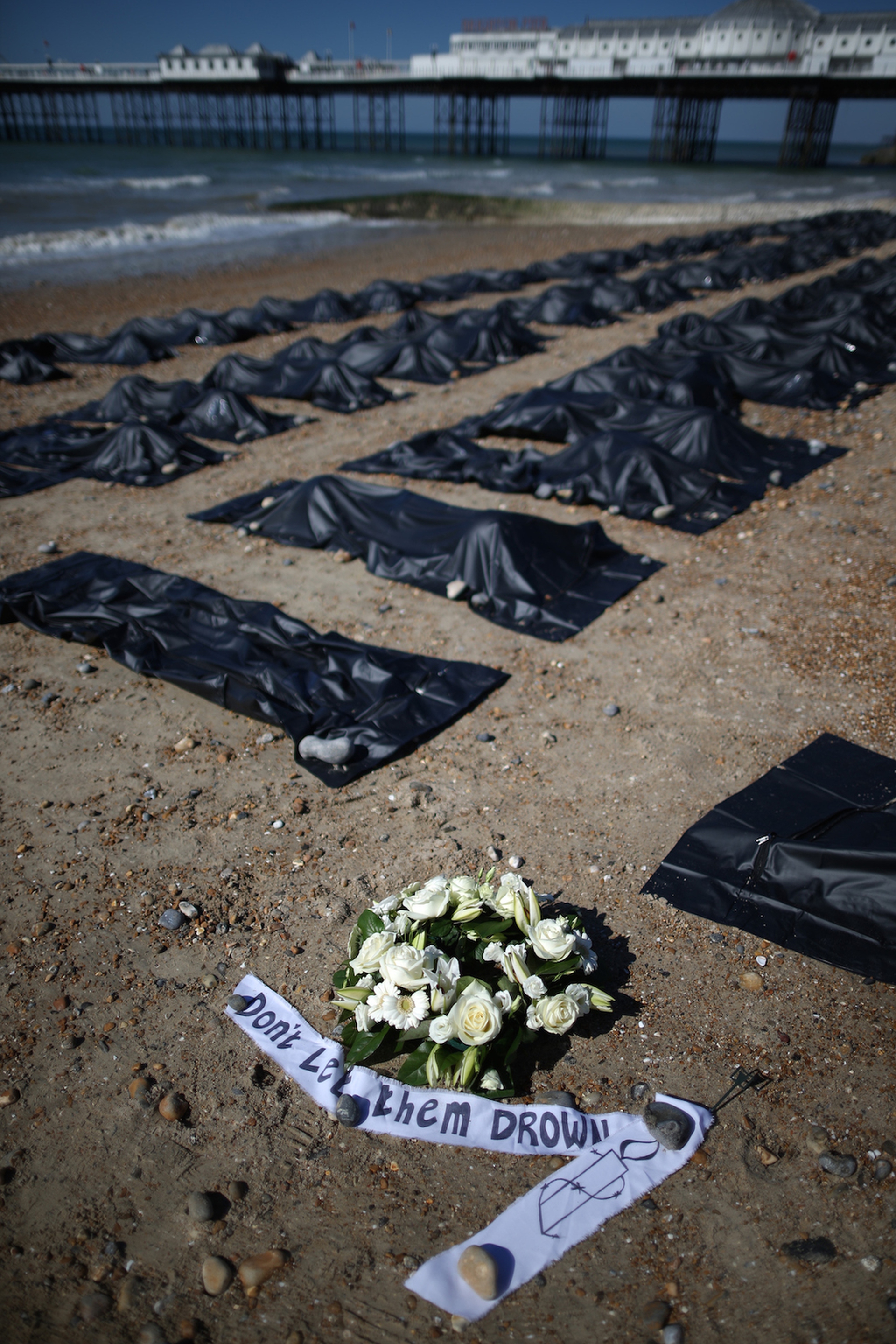 amnesty-sacchi-morti-brighton-dont-let-them-drown-2