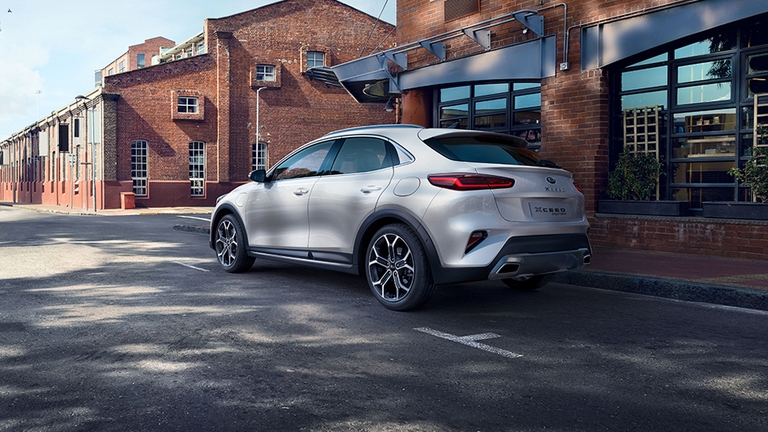 Dalla primavera Kia XCeed arriverà anche nella versione plug-in hybrid e mild hybrid. ©Kia