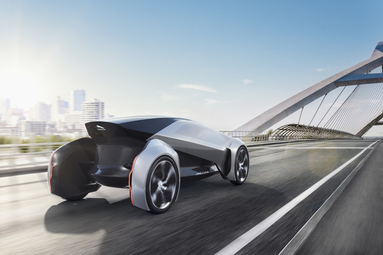 Il prototipo Jaguar Future-Pace, manifesto di come sarà l'auto del 2040
