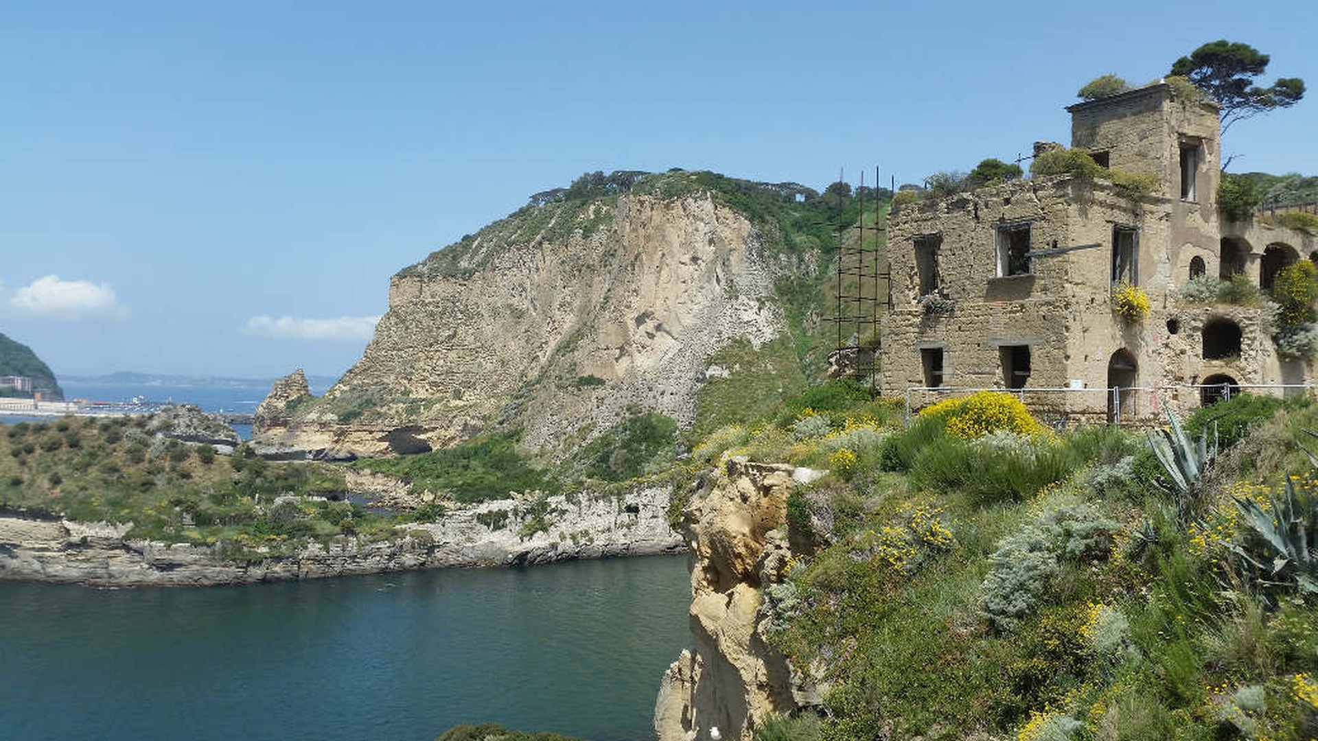 Cinque luoghi insoliti da visitare a Napoli