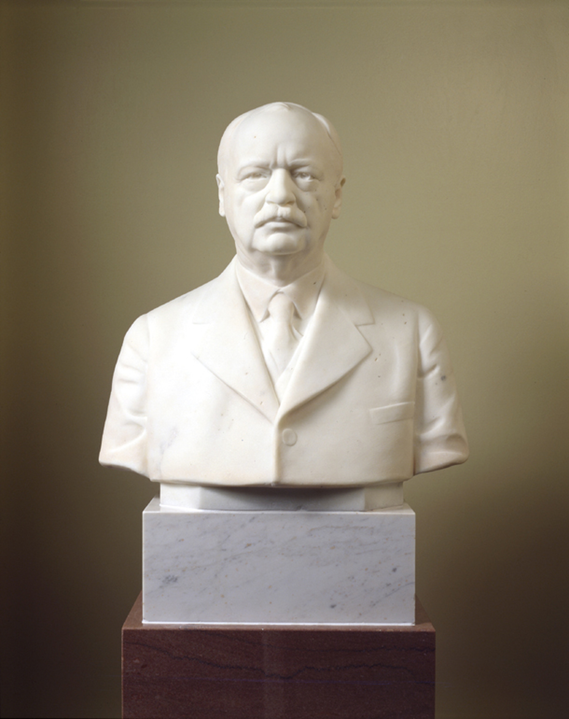 Charles_Curtis_bust
