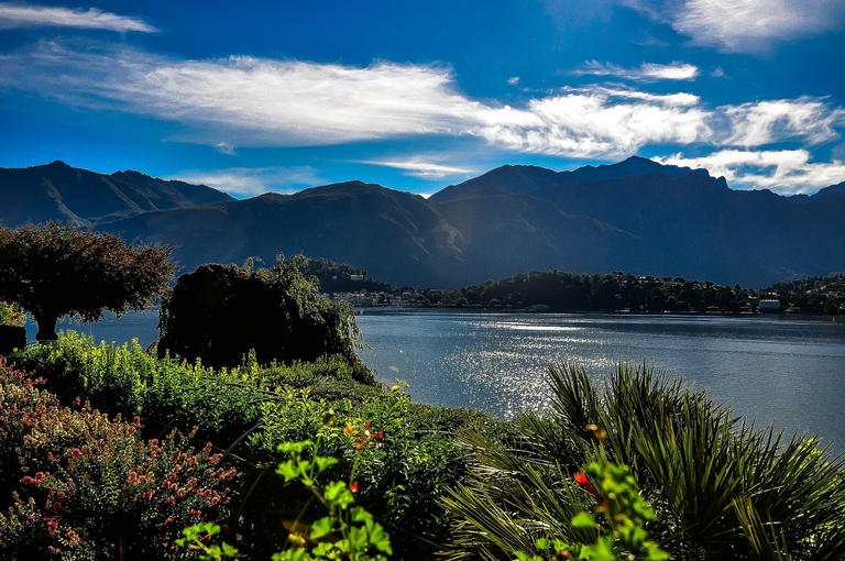Lago di Como con Sharewood.