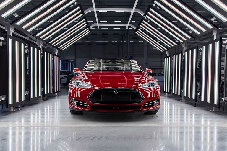 Tesla fabbrica Europa-001