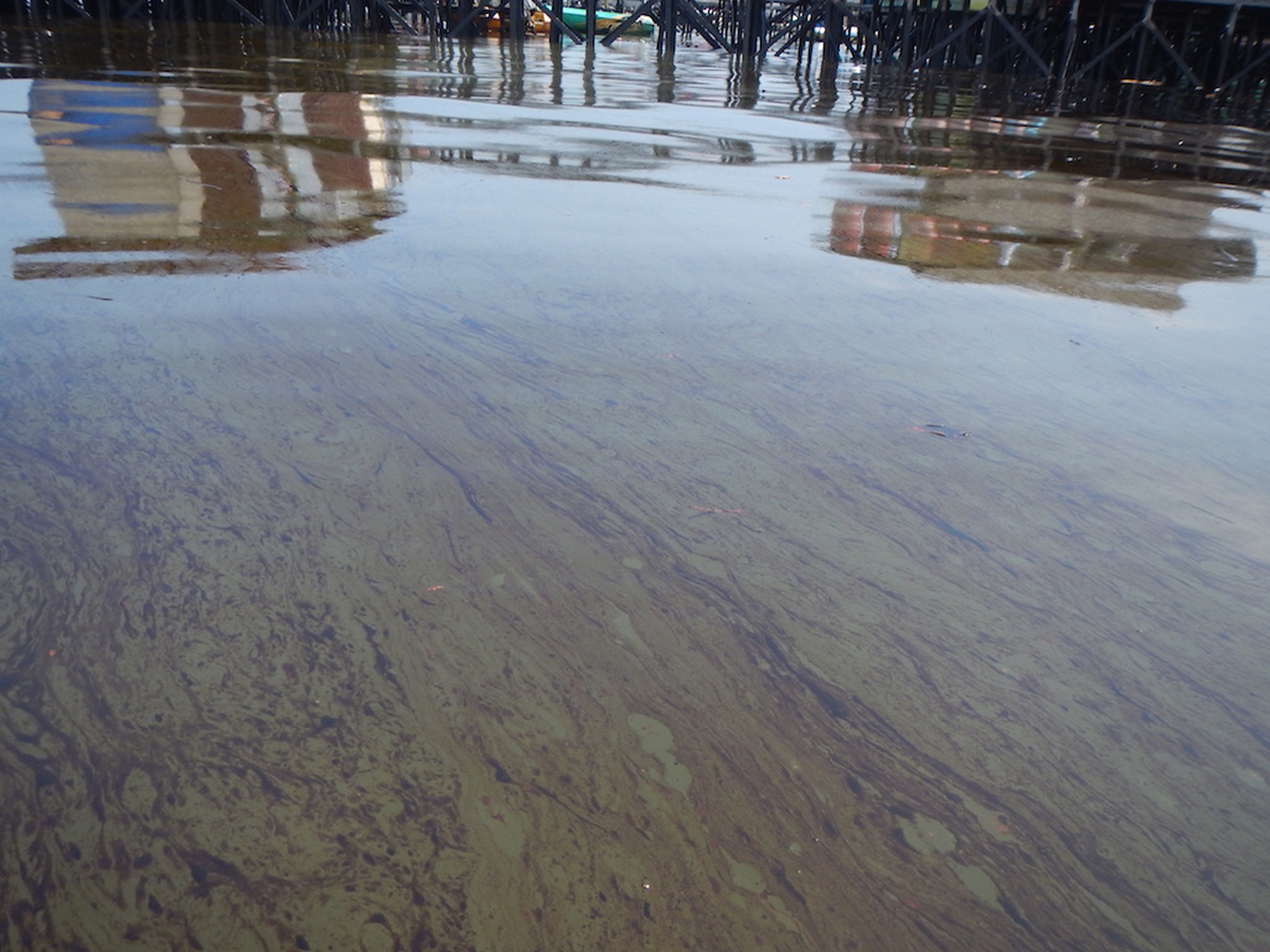 Balikpapan oil slick in Indonesia