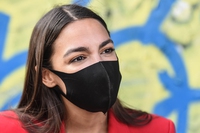 Il memorabile discorso di Alexandria Ocasio-Cortez in risposta agli insulti sessisti di un deputato