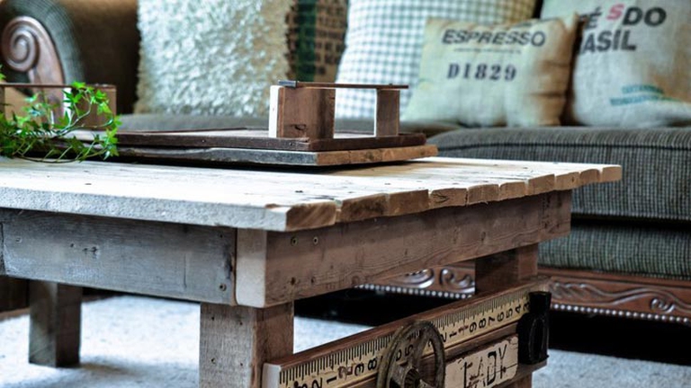 10-cose-che-puoi-fare-coi-pallet-low-budget_COVER