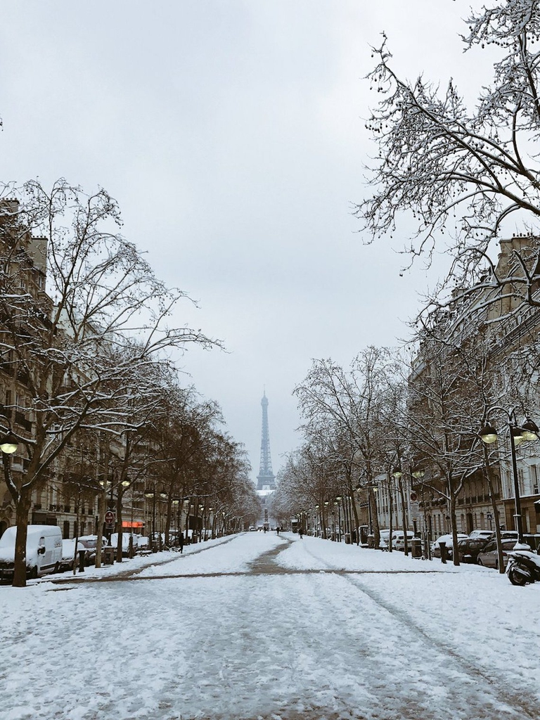 parigi neve