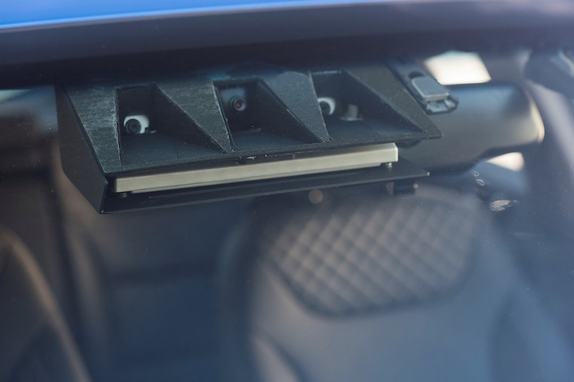 Guida autonoma, sarà più economica grazie alla Hyundai Ioniq Electric