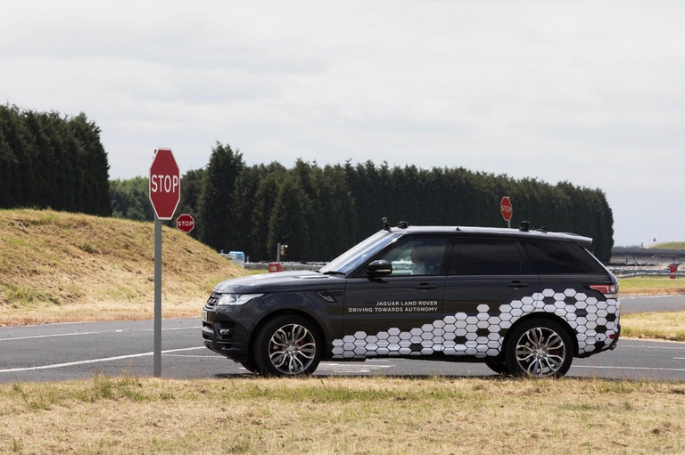 La Range Rover Sport Autonomous Urban Drive, prototipo a guida autonoma del Gruppo Jaguar Land Rover